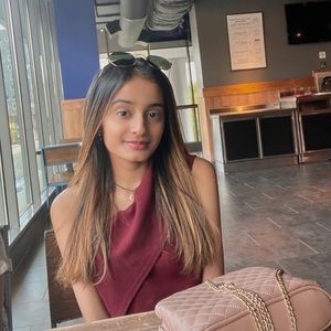 Meet your Posher, Krina